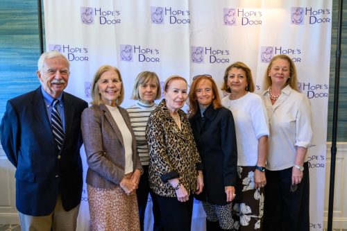 Bob-Brown-Bobbe-Stultz-Kelle-Gildea-Lee-Manning-Vogelstein-Robin-Raines-Josie-Samoya-and-Hilary-Anderson-Hopes-Door-Wellness-Luncheon-10.15.26-0099